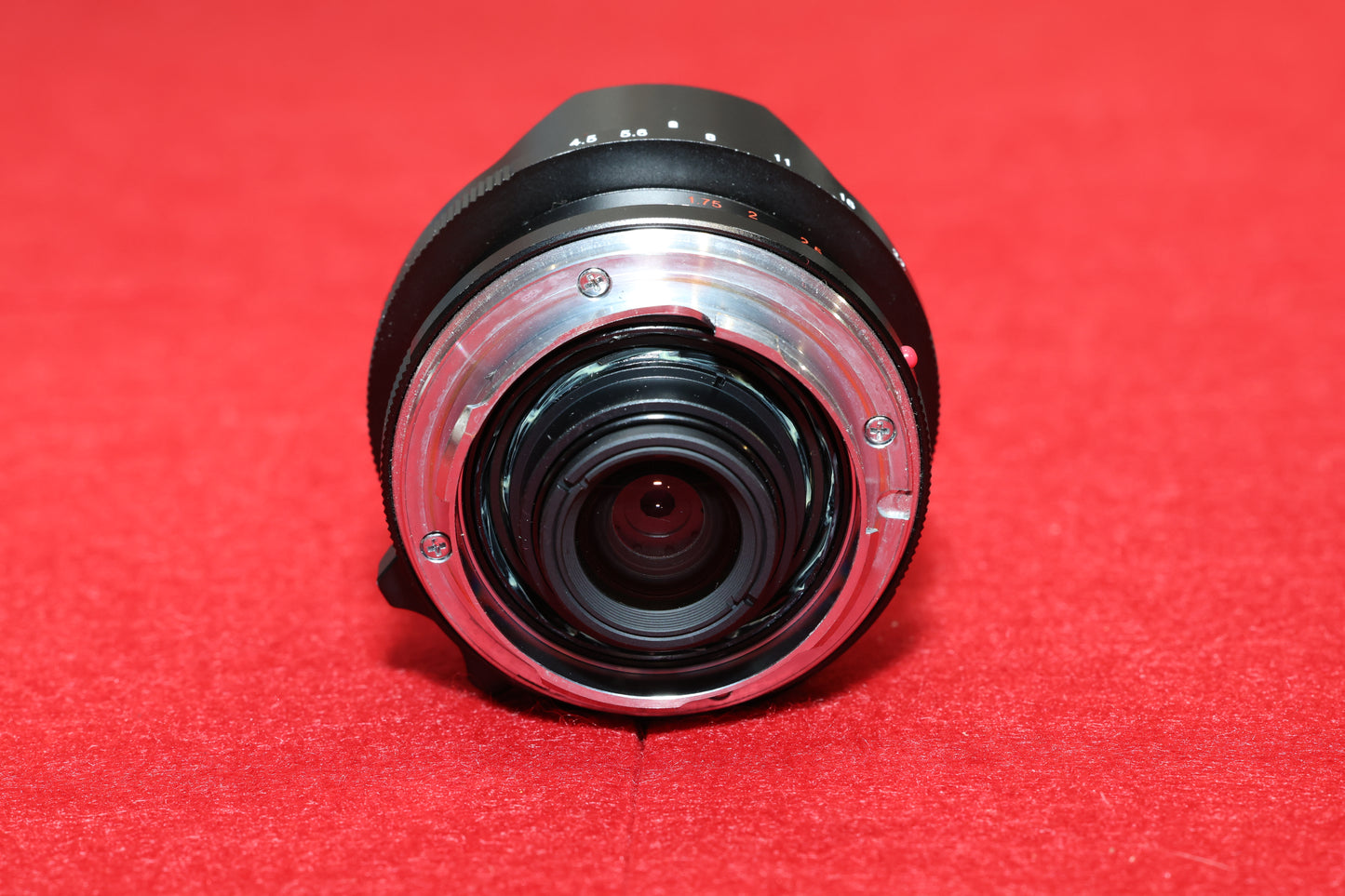 Gebrauchtware - Voigtländer 15mm f4.5 Super Wide-Heliar für Leica M